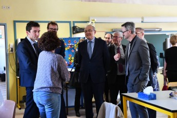 Visite Prefet Gard et Julien Sanchez ecoles Nationale Garrigues Planes 18-04-2018 (4) B