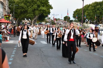 Beaucaire defile fetes de la madeleine 2018 (10)