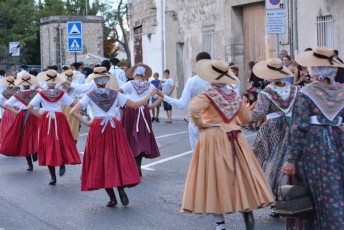 Beaucaire defile fetes de la madeleine 2018 (69)