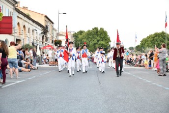 Beaucaire defile fetes de la madeleine 2018 (7)