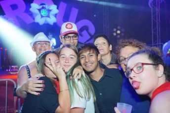 Salon taurin soir 5 + feu d artifice beaucaire - julien sanchez (1)