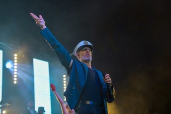 Salon taurin soir 5 + feu d artifice beaucaire - julien sanchez (13)