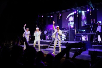 Salon taurin soir 5 + feu d artifice beaucaire - julien sanchez (35)