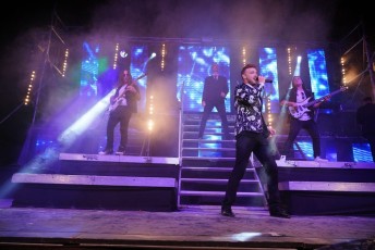 Salon taurin soir 5 + feu d artifice beaucaire - julien sanchez (38)