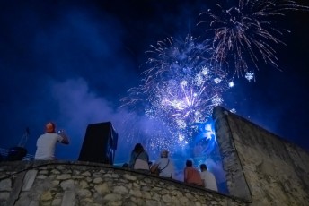 Salon taurin soir 5 + feu d artifice beaucaire - julien sanchez (53)