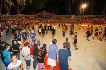 3.toro piscine beaucaire (51)