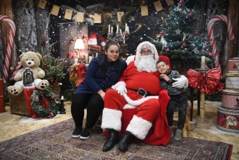 Beaucaire - Maison du Pere Noel-015