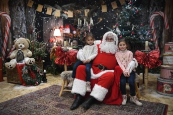 Beaucaire - Maison du Pere Noel-021