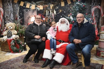 Beaucaire - Maison du Pere Noel-050