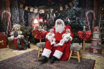 Beaucaire - Maison du Pere Noel-064