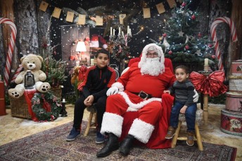 Beaucaire - Maison du Pere Noel-100