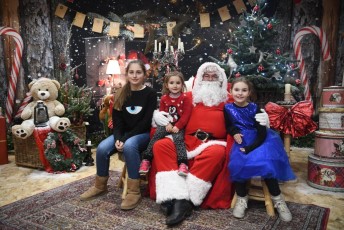 Beaucaire - Maison du Pere Noel-124