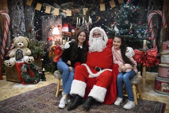 Beaucaire - Maison du Pere Noel-125