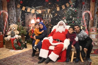 maison du pere noel beaucaire-105