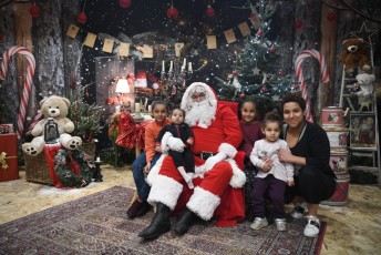 maison du pere noel beaucaire-295