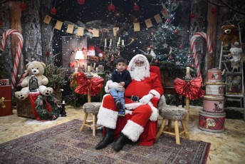 maison du pere noel beaucaire-304