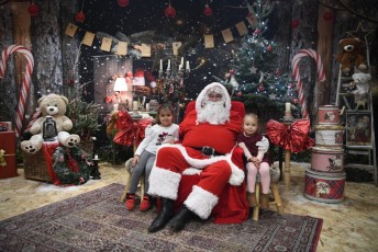 maison du pere noel beaucaire-315