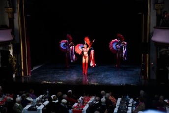 dejeuner spectacle ccas beaucaire-42