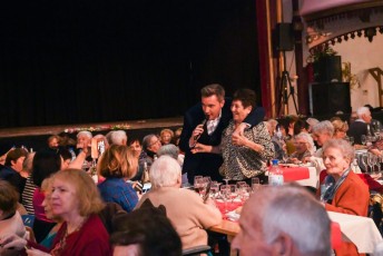 dejeuner spectacle ccas beaucaire-49