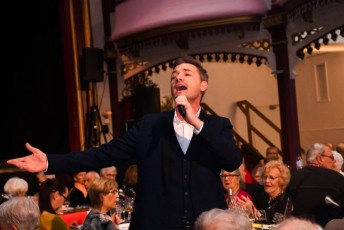 dejeuner spectacle ccas beaucaire-51