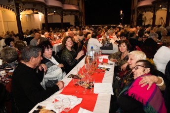 dejeuner spectacle ccas beaucaire-65