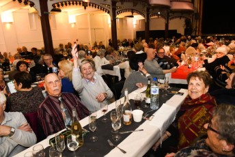 dejeuner spectacle ccas beaucaire-66