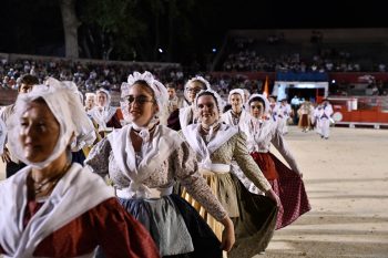 Des milliers de spectateurs pour le grand défilé d’ouverture des fêtes de la Madeleine