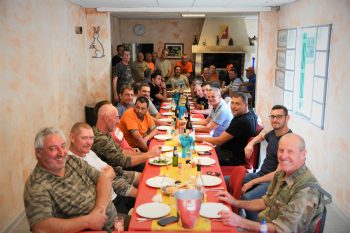 Déjeuner convivial chez les chasseurs !