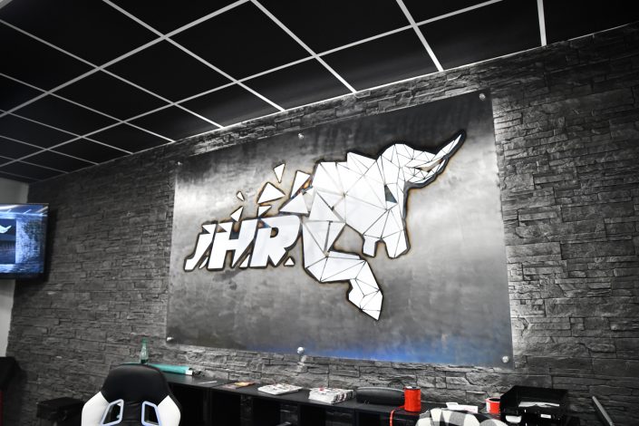 Inauguration du commerce JHR Racing Julien (12)