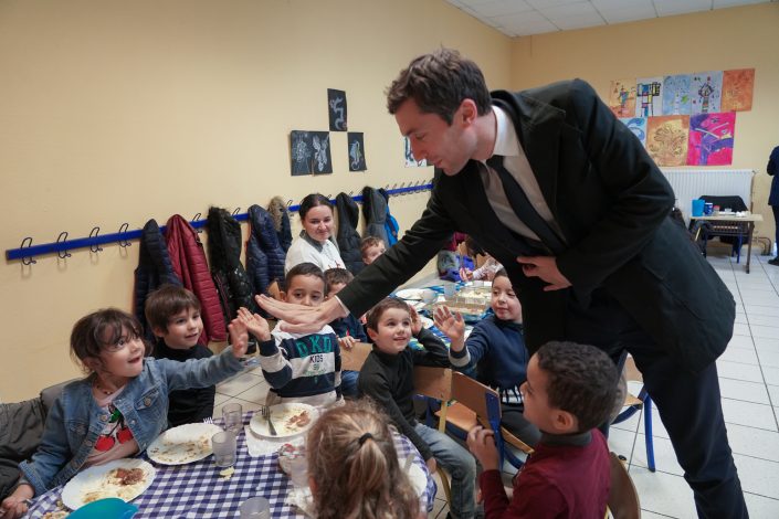 Beaucaire – Repas Noel Ecole Condamine – Julien Sanchez (14)