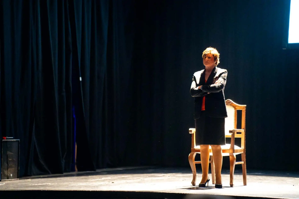 Isabelle Parsy fait pleurer… de rire au Casino Municipal !