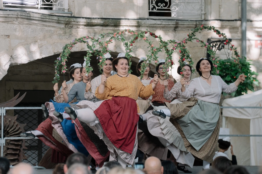 🌿 Retour sur un week-end placé sous le signe des traditions à Beaucaire