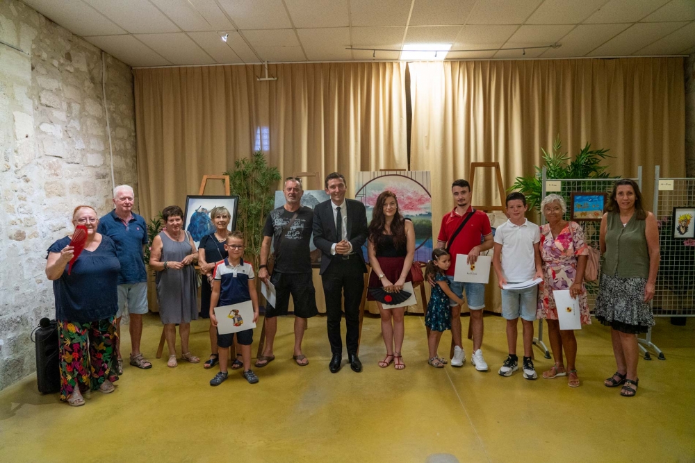 Les lauréats du concours de peinture des Fêtes de la Madeleine récompensés