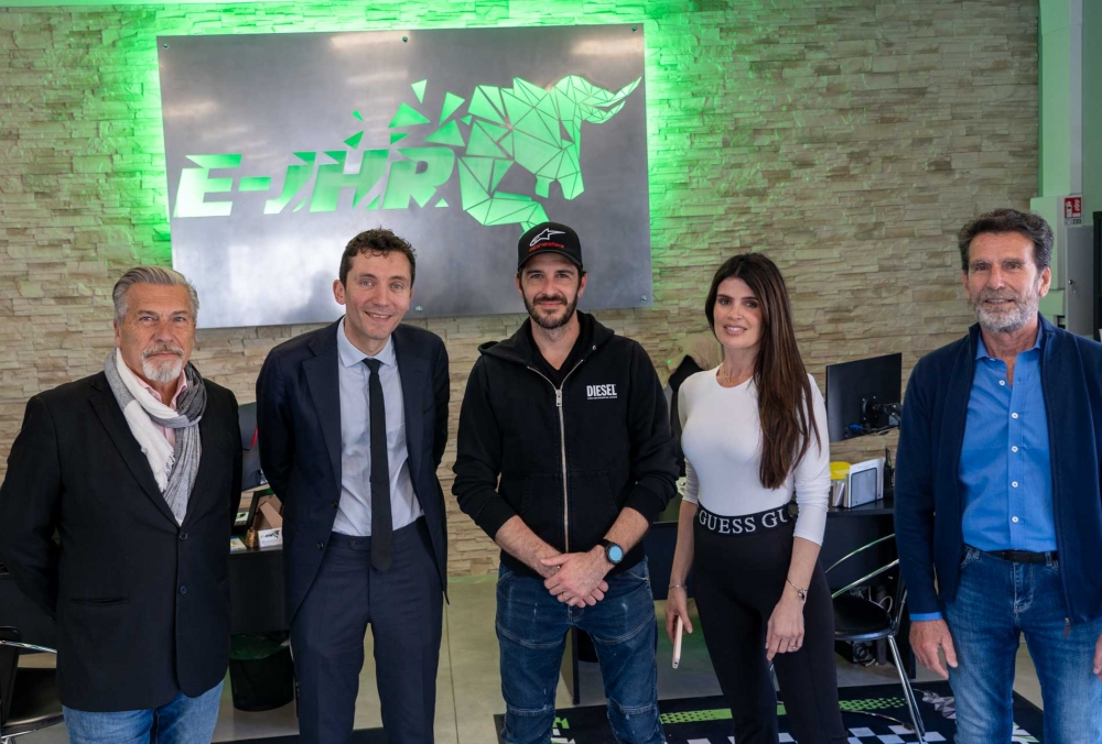 Commerce : Un nouveau showroom pour E-JHR à Beaucaire !