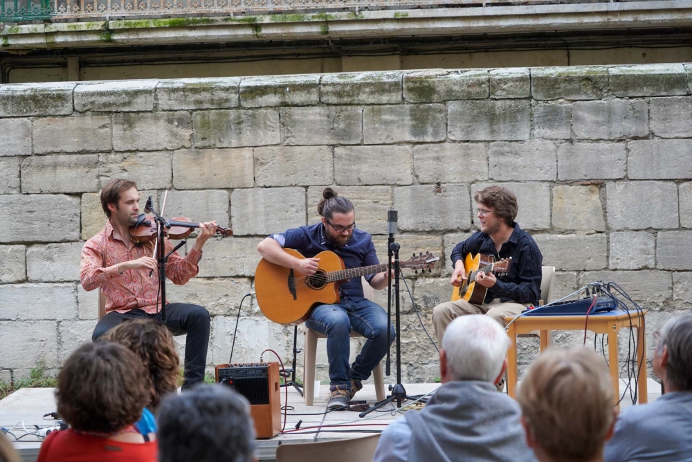 Bibliothèque municipale : Un beau concert de Monsieur Parallèle